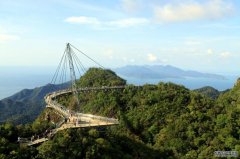 世界上最惊险的大桥,整个大桥只 世界上最惊险的大桥,整个大桥只