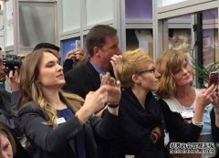 奥巴马到访汉诺威工博会美国展区