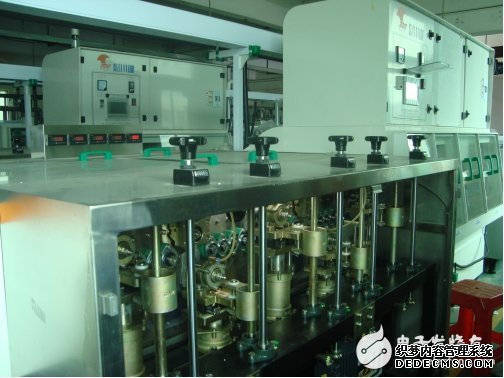 海为C60S0T系列PLC在线路板湿流程设备中的应用设计