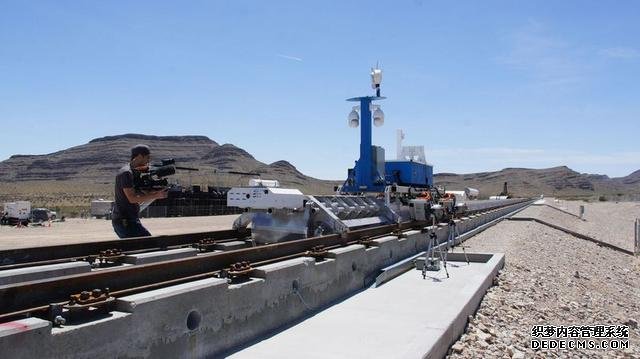 时速上千公里的超级高铁正在准备测试！