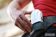  零度智控：可折叠无人机 将无人机装进口袋_5